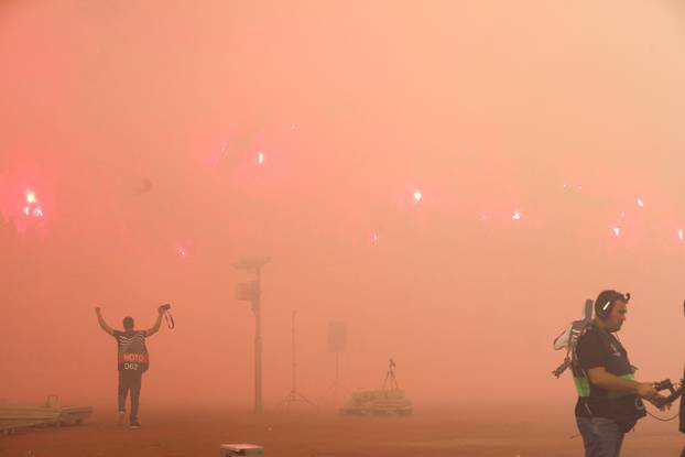 Zbog bakljade prekinuta utakmica između Hajduka i Ajaxa