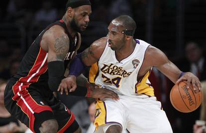 NBA: LeBron James sredio je 76erse, Bryant spasio Lakerse
