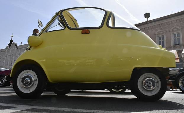 Požega: Čuveni modeli izloženi u sklopu oldtimer manifestacije"Trophy Zlatnom dolinom 2026."