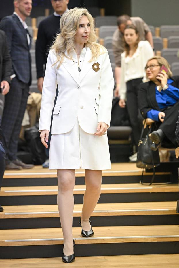 Zagreb: Američka veleposlanica Nicole McGraw od glave do pete u Louis Vuitton kombinaciji na Freedom 250 Leadership Summitu