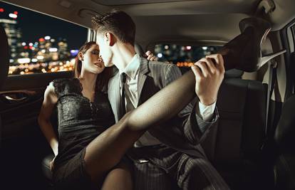 Iznenadite partnera i probudite strast: Ideje za bolji seks u autu