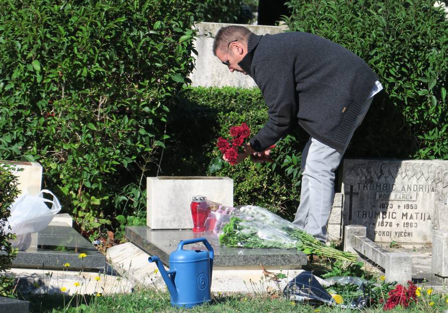 Dan je Svih svetih: Pogledajte fotografije s hrvatskih groblja