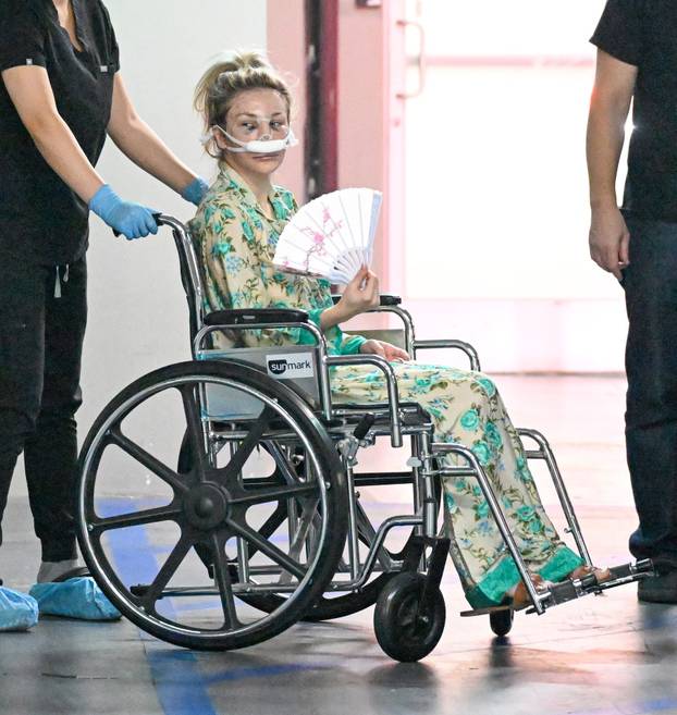 EXCLUSIVE: Courtney Stodden leaving Beverly Hills Dr. Motykie’s office after apparent rhinoplasty