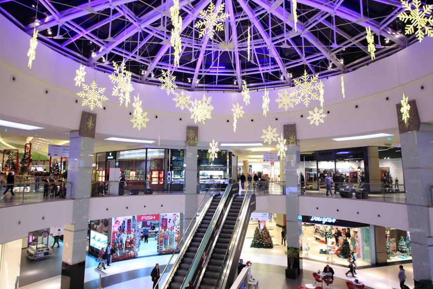 Za blagdane ćemo potrošiti pola milijarde kn više nego lani