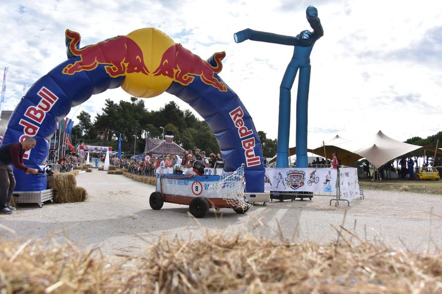 U Poreču ludovali genijalnim vozilima domaće proizvodnje