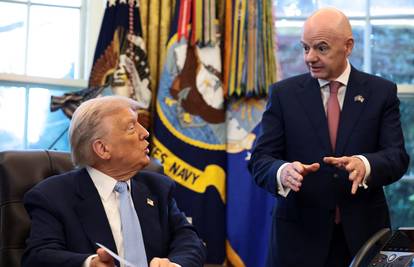 Trump opet zaprijetio: Uzet ću domaćinstvo nekim gradovima ako treba. Gianni, zar nećemo?