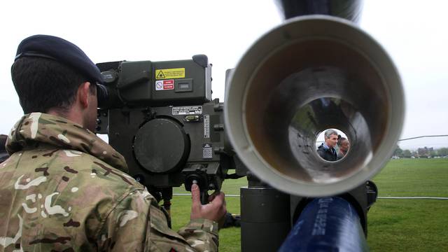 Velika Britanija planira Ukrajini poslati protuzračne projektile