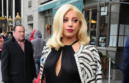 Fanovi htjeli ući Lady GaGi u apartman, zaštitari ih otjerali