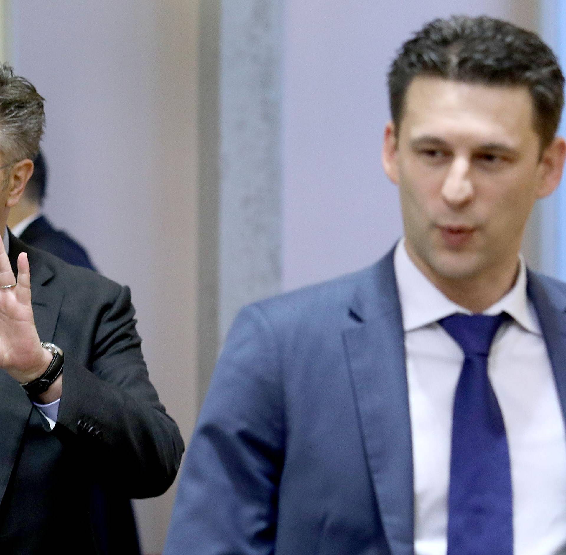 HDZ skupio potpise za smjenu Petrova, uputili zahtjev Saboru