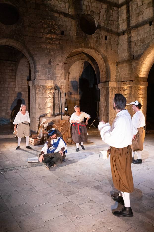 Dubrovnik: Otvoren 12. Midsummer Scene Festival premijerom predstave "Jedan za sve"