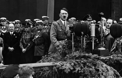 Narod je pisao pisma Führeru: Nazivali su ga novim Mesijom