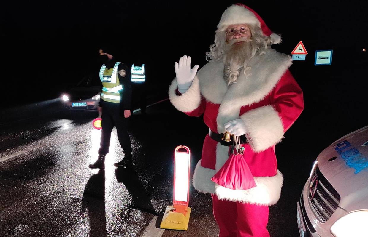 Ho, ho, ho... Dečki, možemo li ja i moje sanjke bez propusnice?