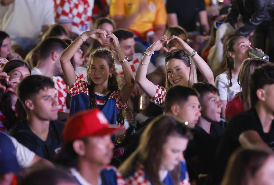Osijek: Zajedničko gledanje utakmice Engleska  - Hrvatska 
