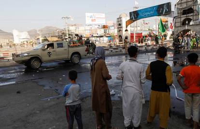 Talibani pretukli i rastjerali prosvjednice koje su vikale "kruh, posao i slobodu..."