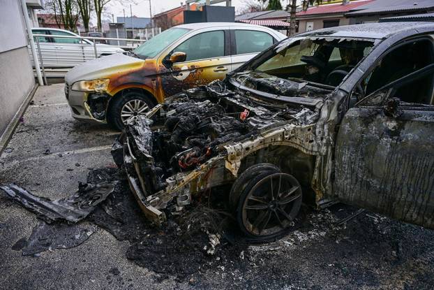 Zagreb: U ulici Jasena tijekom no&cacute;i auto je u potpunosti izgorio 