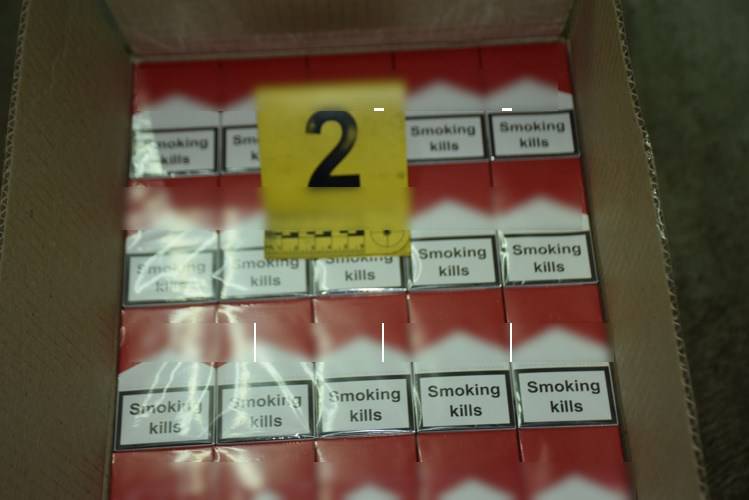 U garaži na Črnomercu našli 463 kile duhana i 765 šteka cigareta