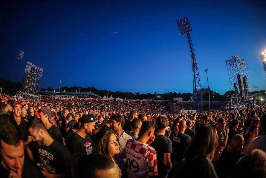 Šibenik: Koncert Marka Perkovića Thomsona na Šibenskom Šubićevcu
