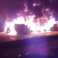 'Žuti prsluci' zauzeli i zapalili naplatne kućice na autocesti