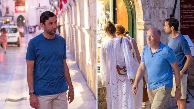 Vratili se u Dubrovnik: Supruga je znatiželjno virkala u izloge, a Darijo Srna strpljivo ju je čekao