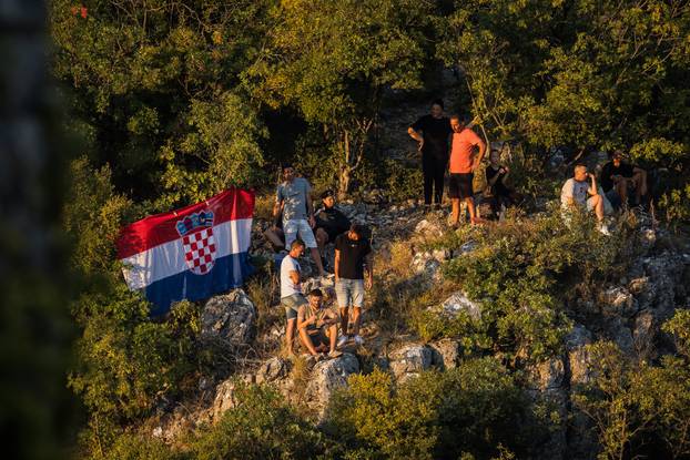 Atmosfera u Imotskom uoči koncerta Marka Perkovića Thomsona
