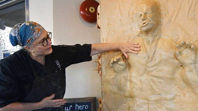 Kruh uzvraća udarac: Pekara iz Kalifornije napravila kip lika Han Sola u potpunosti od tijesta