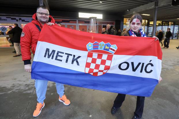 Herning: Navijači očekuju početak utakmice Hrvatska i Njemačka u polufinalu EHF Europskog prvenstva