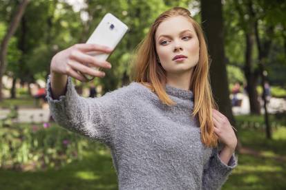 'Selfie' je kriv za sve: Sve više  narcisa zbog društvenih mreža