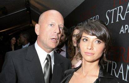 Bruce Willis zaljubljen u 20-godišnju glumicu