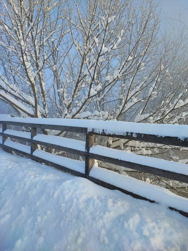 FOTO Prizori zimske idile uz rijeku Koranu u Karlovcu!