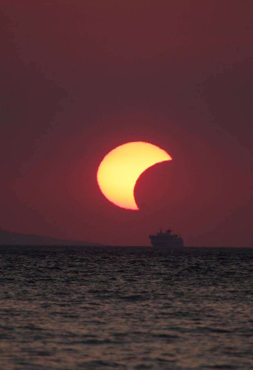 Vela Luka: Pomrčina sunca