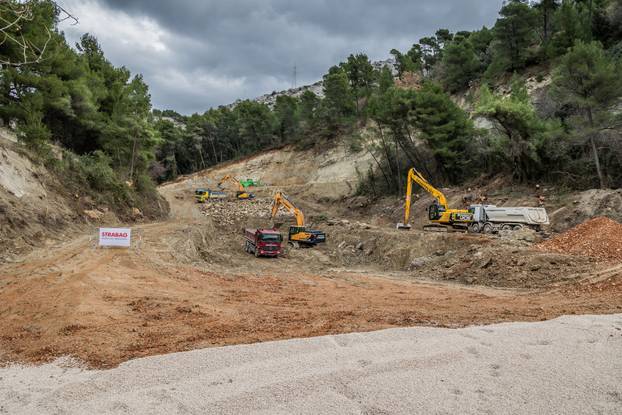 Solin: Andrej Plenkovi&cacute; u dru&scaron;tvu ministara otvorio je radove na pro&ccaron;ista&ccaron;u vode