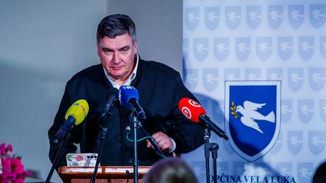 Vela Luka: Svečana sjednica Općine Vela Luka koju je posjetio Zoran Milanović te čelnik HDZ-a Branko Bačić