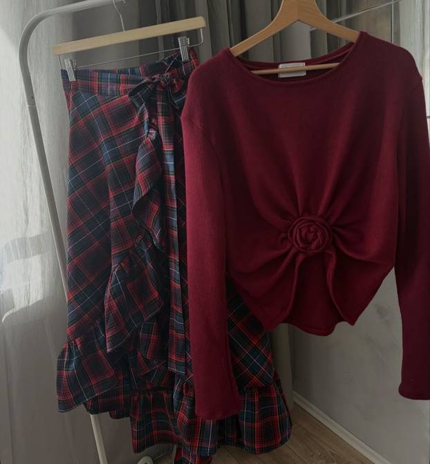 FOTO Nabrana majica poljskog brenda postala je hit - a sada ju imamo i u domaćoj verziji!