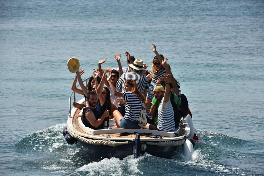 Rade Šerbedžija silno  se veseli  ploviti na svom brodu Draganu