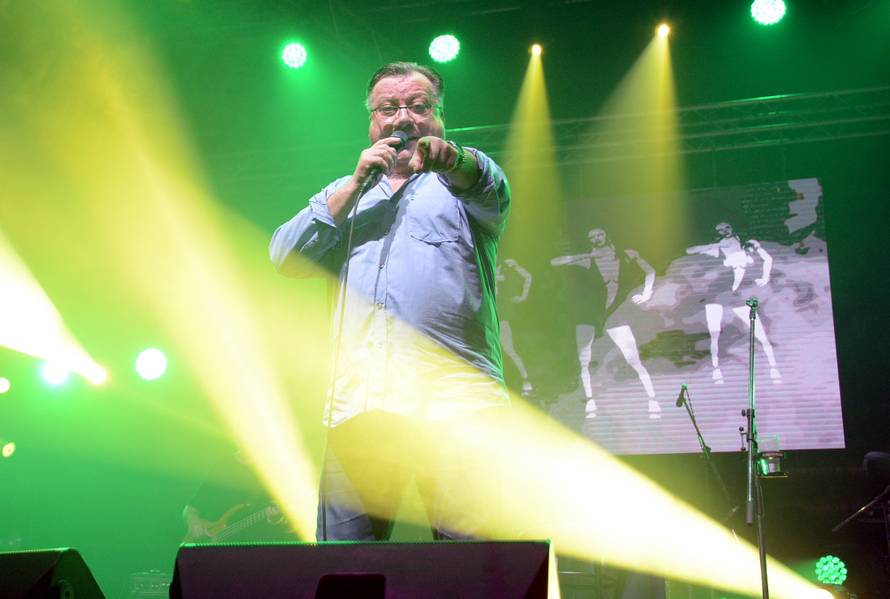 Koprivnica: Halid Bešlić napravio koncertni spektakl za više od 4.500 obožavatelja