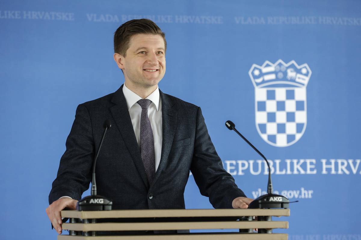 Marić ne želi o novom kolegi ni rekonstrukciji. A o torti? 'U korizmi sam se odrekao slatkog'