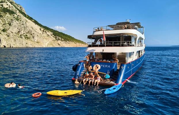 FOTO Jeste li ikada razmišljali o krstarenju Jadranom? Evo koje su rute u ponudi i za koju cijenu