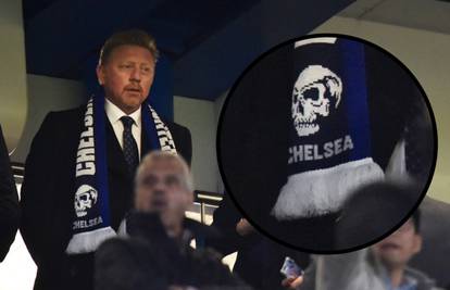 Becker u Chelseajevoj VIP loži sa šalom zloglasnih huligana...