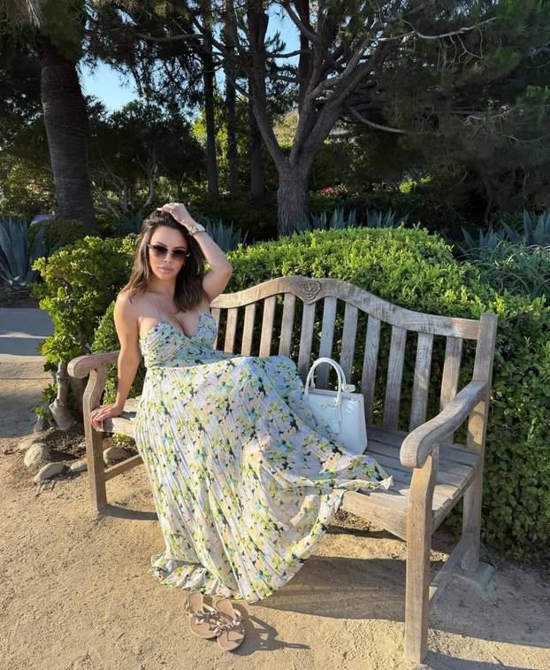 Je li ovo najzgodnija baka na svijetu? 'Upucavaju mi se i do deset godina mlađi muškarci'