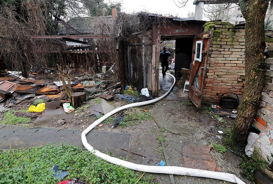 Zagreb: Jedna osoba ozlijeđena u požaru objekta u Magazinskoj ulici