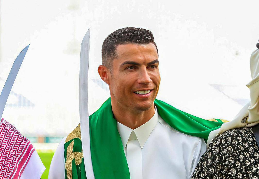 Rijad: Cristiano Ronaldo obučen u tradicionalnu nošnju proslavio Dan državnosti Saudijske Arabije