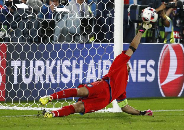 Germany v Italy - EURO 2016 - Quarter Final