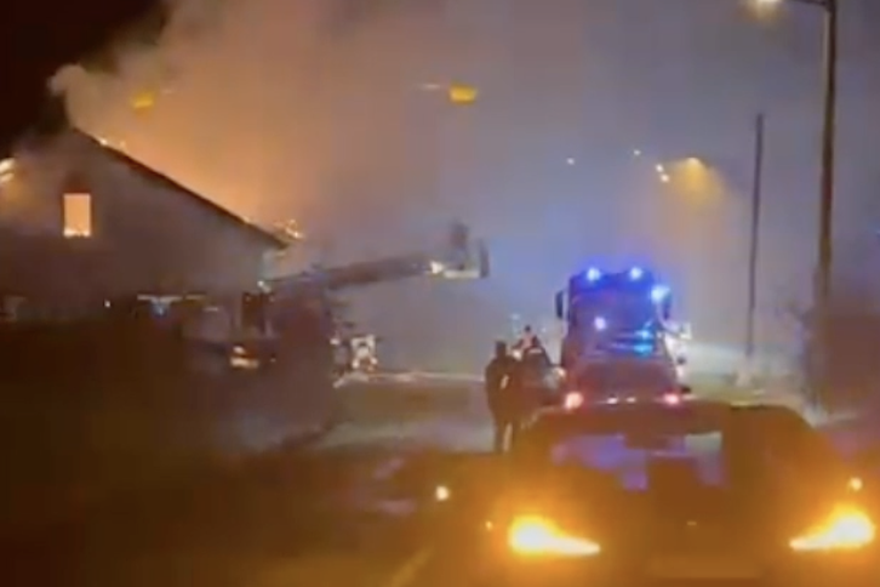 Veliki po&zcaron;ar u Tvornici paleta Kutina