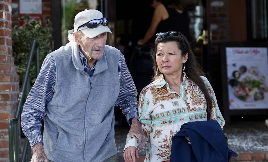 EXCLUSIVE: PREMIUM EXCLUSIVE RATES APPLY: Gene Hackman And Wife Betsy Arakawa Seen Out On A Super Rare Outing On And Early Dinner Date - 28 Mar 2024