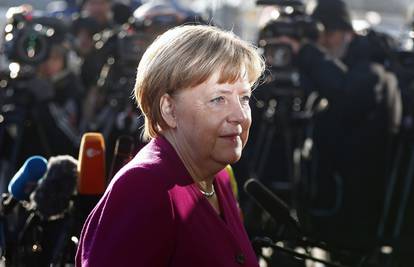 Merkel za glavnu tajnicu CDU-a predložila svoju nasljednicu?