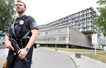 Napao nožem ljude u Berlinu: Dvoje ozlijeđenih u vijećnici