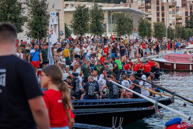 Ploče: Pobjednici ovogodišnjeg Maratona lađa je ekipa iz Zagreba