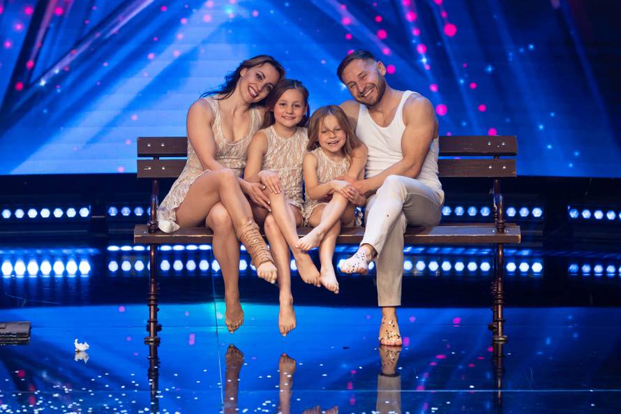 Obiteljski nastup koji je oduzeo dah: Šuput kroz suze pritisnula zlatni gumb u 'Supertalentu'