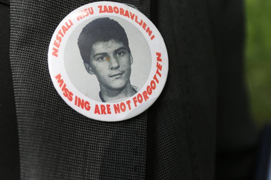 Damira (19) je ranio hitac iz snajpera i više se nije vratio