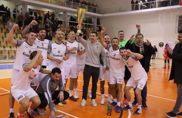 Kaštela: Finalna utakmica turnira “4 kafića “ 